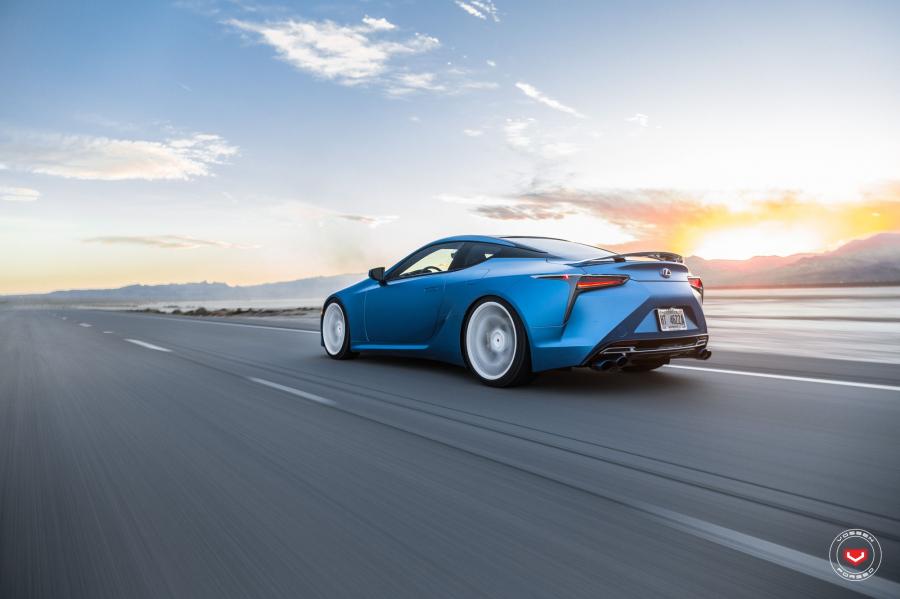  Lexus LC500 on Vossen Wheels (CG-205T) 2017 года  (фото 14 из 21)